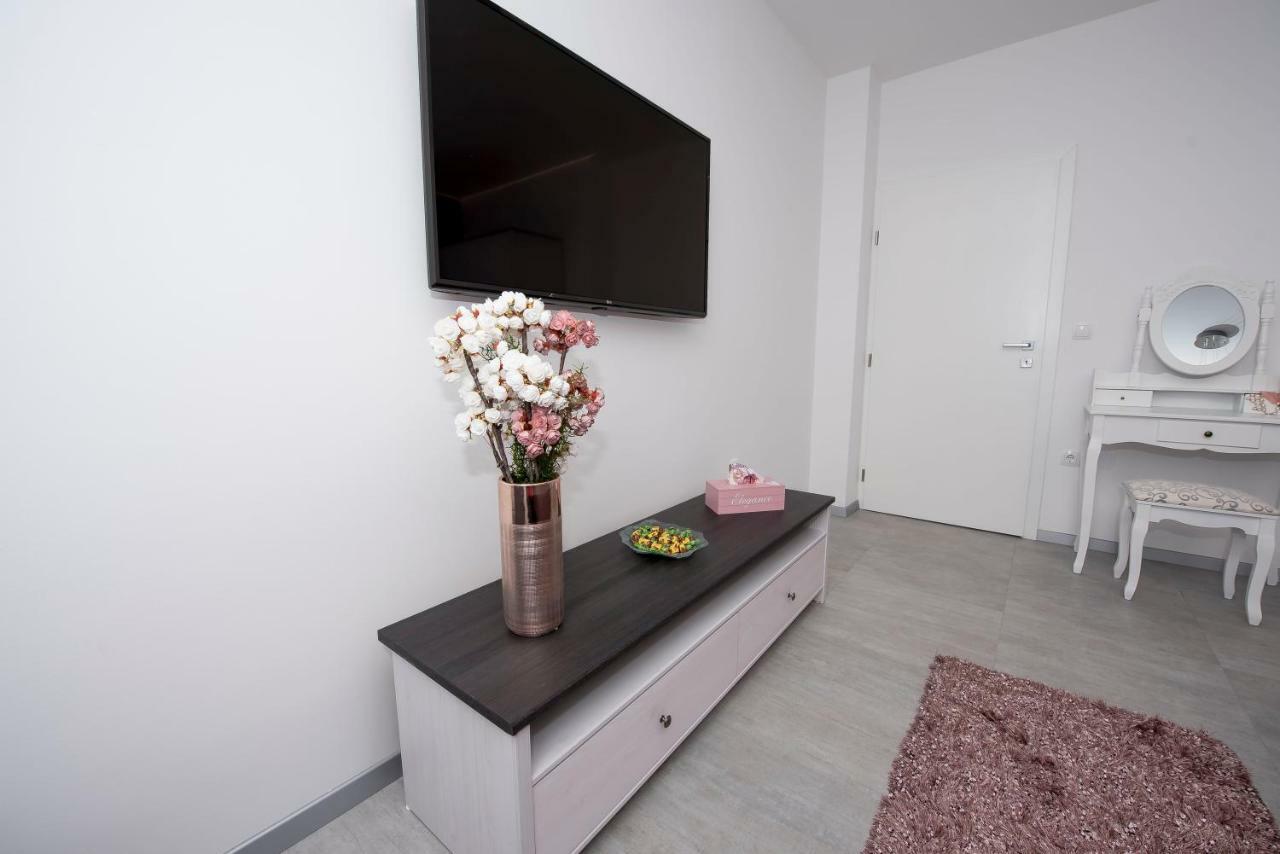 Apartment Center