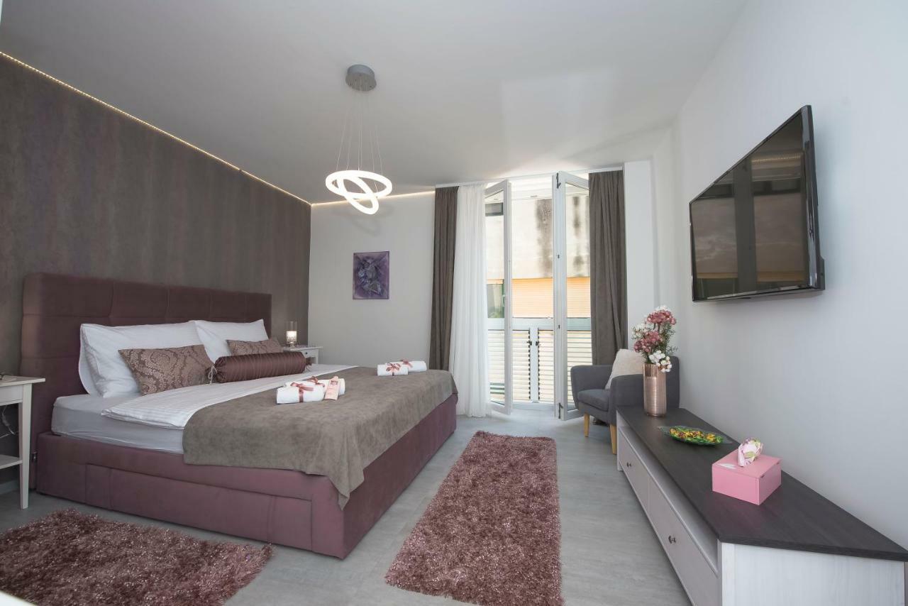 Apartment Center